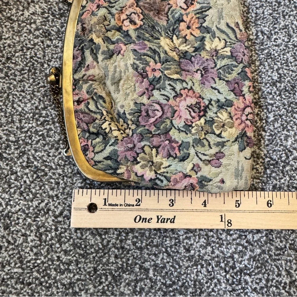 Vintage Floral Snap Top Tapestry Clutch